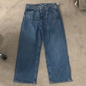 Old Navy Extra High-Rise Ski- Hi Wide-Leg Jeans in Medium Blue Denim